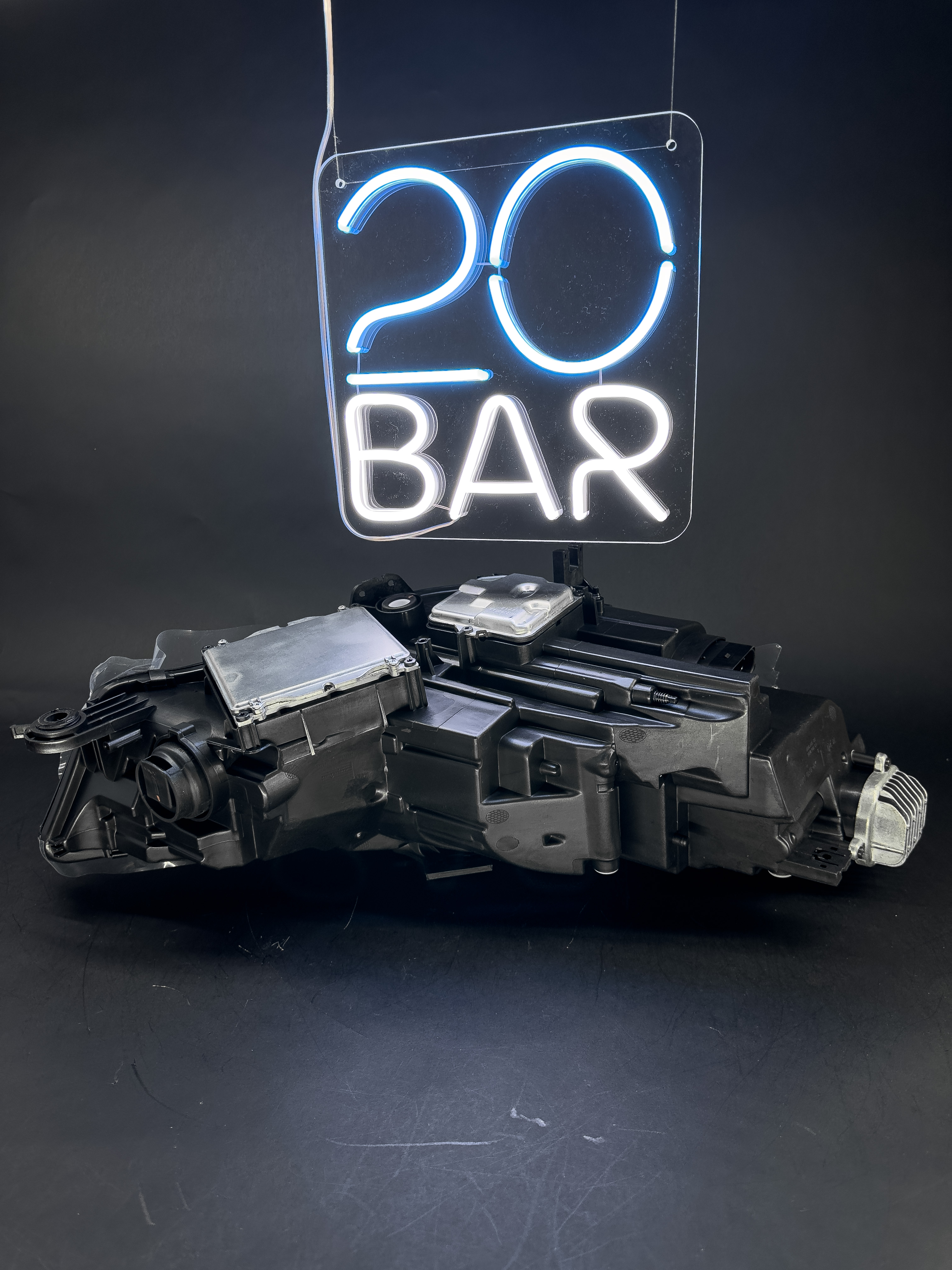 Левая фара LED для Audi A4B9 дорестайлинг (2015 - 2020) в интернет магазина 20BAR.