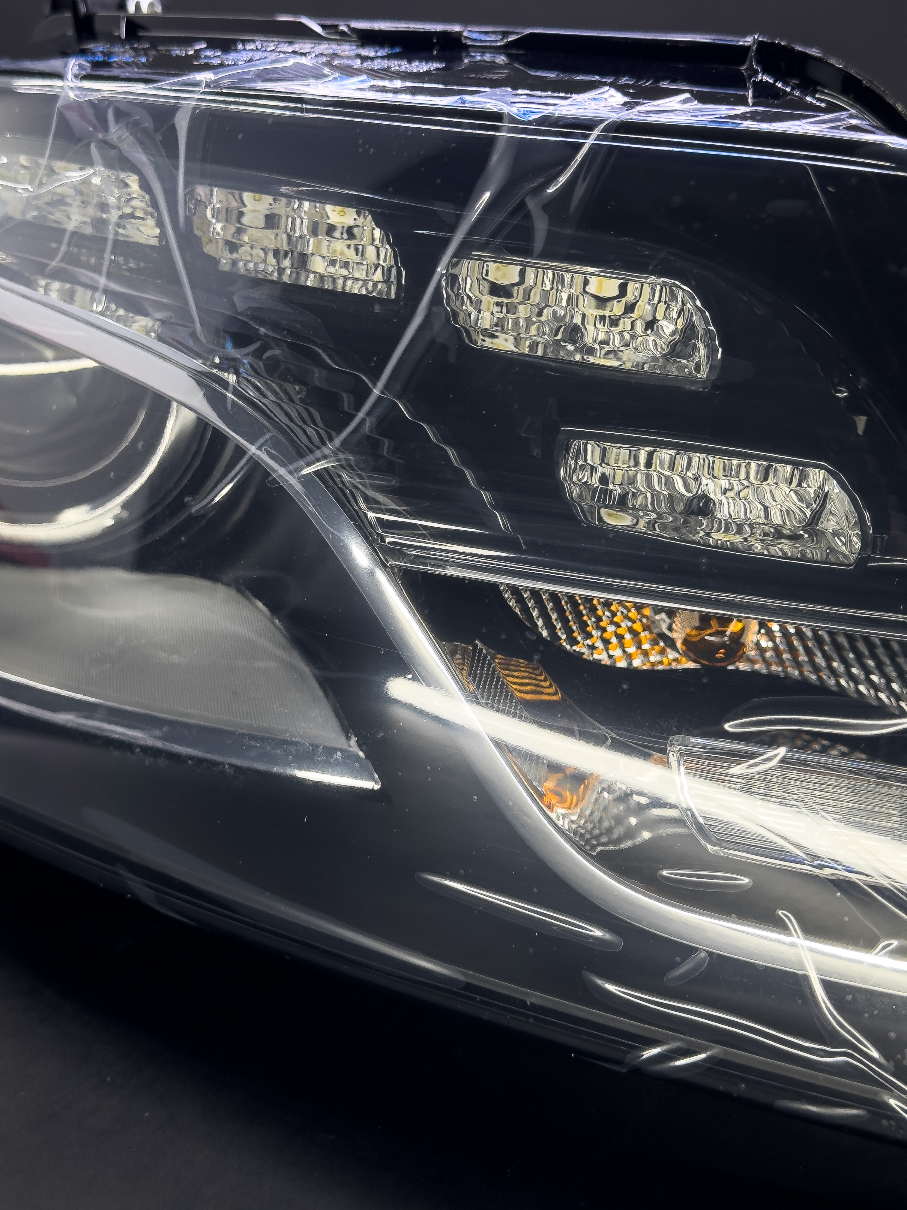 Левая фара для Audi Q5 8R дорестайлинг (2008 - 2012) в интернет магазина 20BAR.