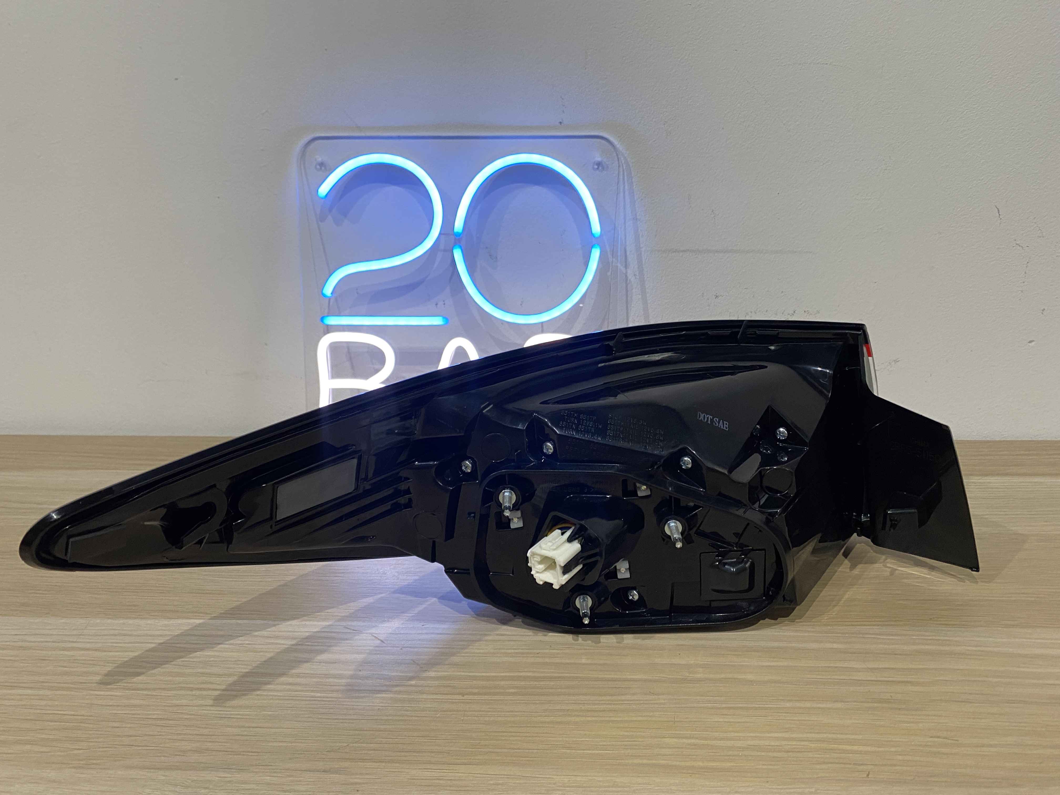 Задний левый внешний фонарь LED для Mazda 6 GJ рестайлинг 2 (2018 - 2024) в интернет магазина 20BAR.