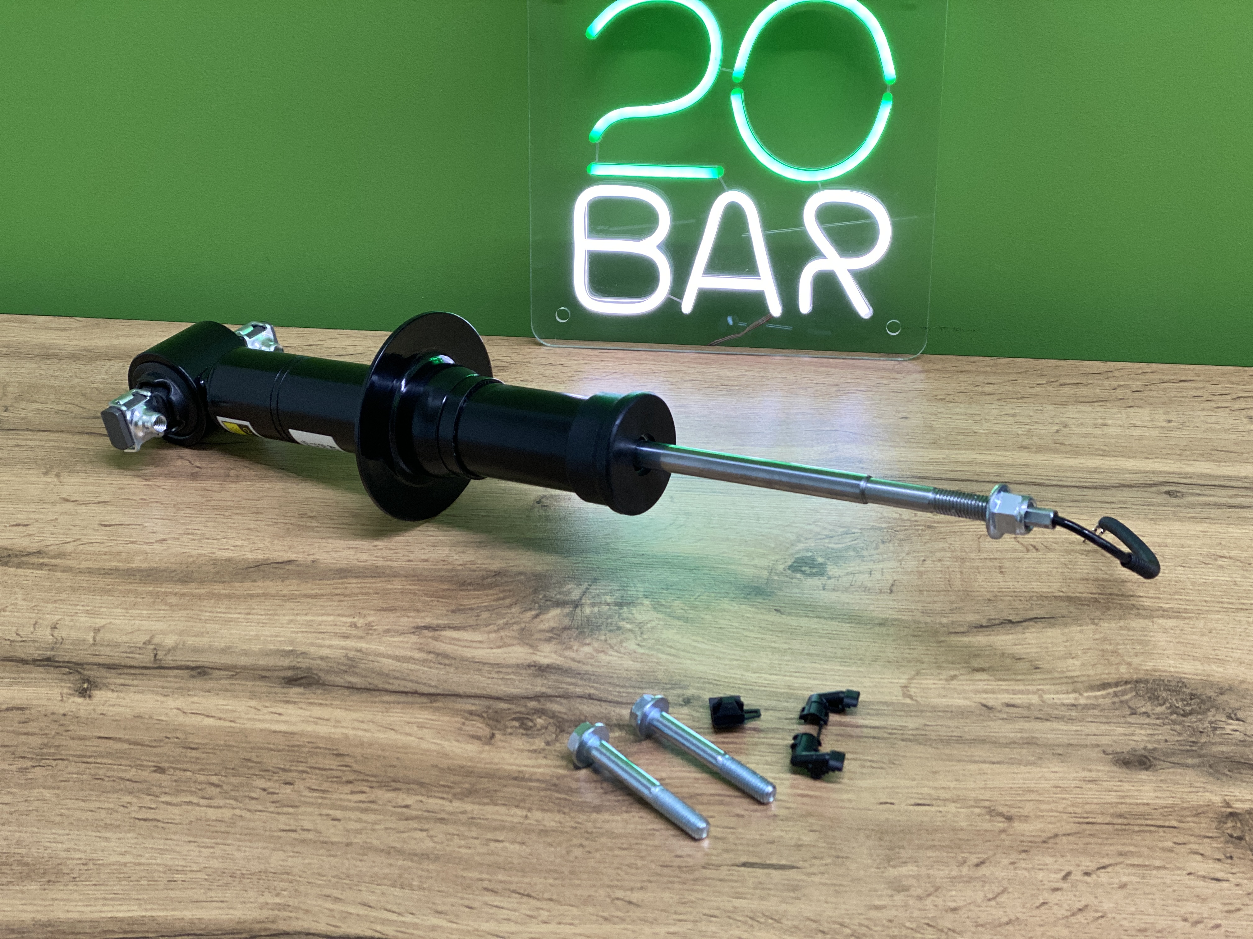 Амортизатор передний Chevrolet Tahoe K2UC Magnetic Ride без пружины R=L в интернет магазина 20BAR.