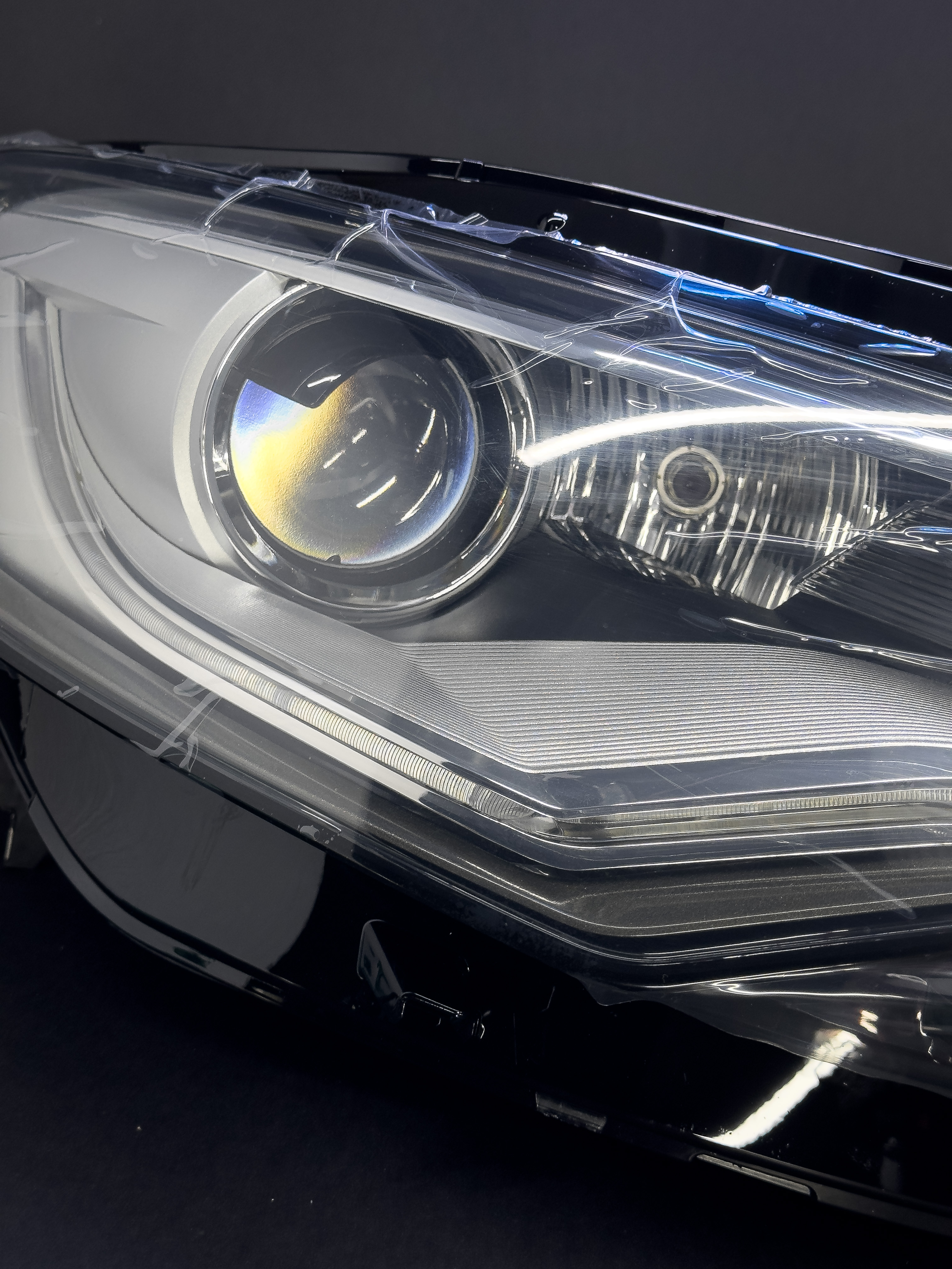 Правая фара ксенон для Audi A6C7 дорестайлинг (2011 - 2015) в интернет магазина 20BAR.