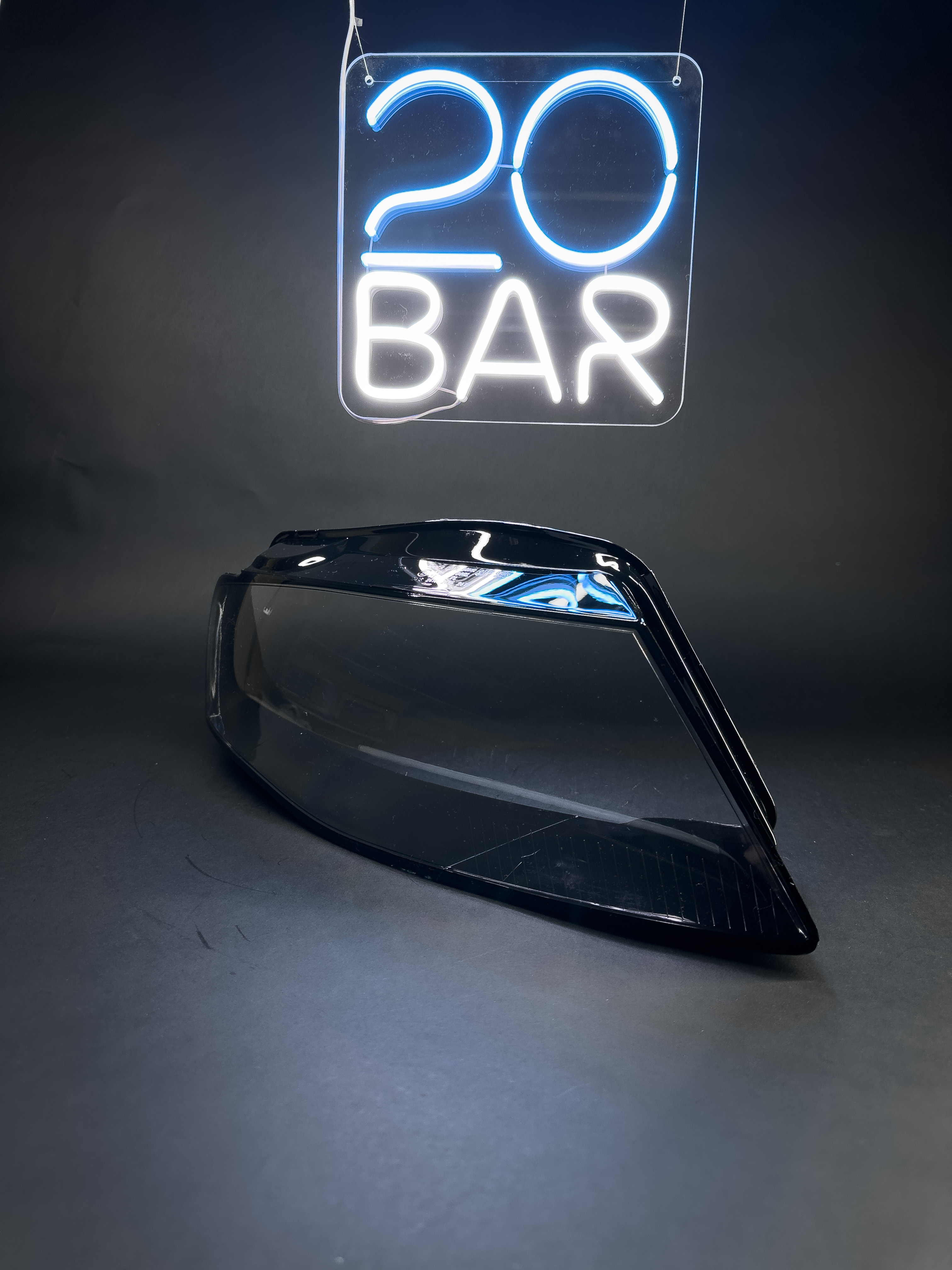 Правое стекло фары для Audi A4 B8 дорестайлинг (2007 - 2012) в интернет магазина 20BAR.