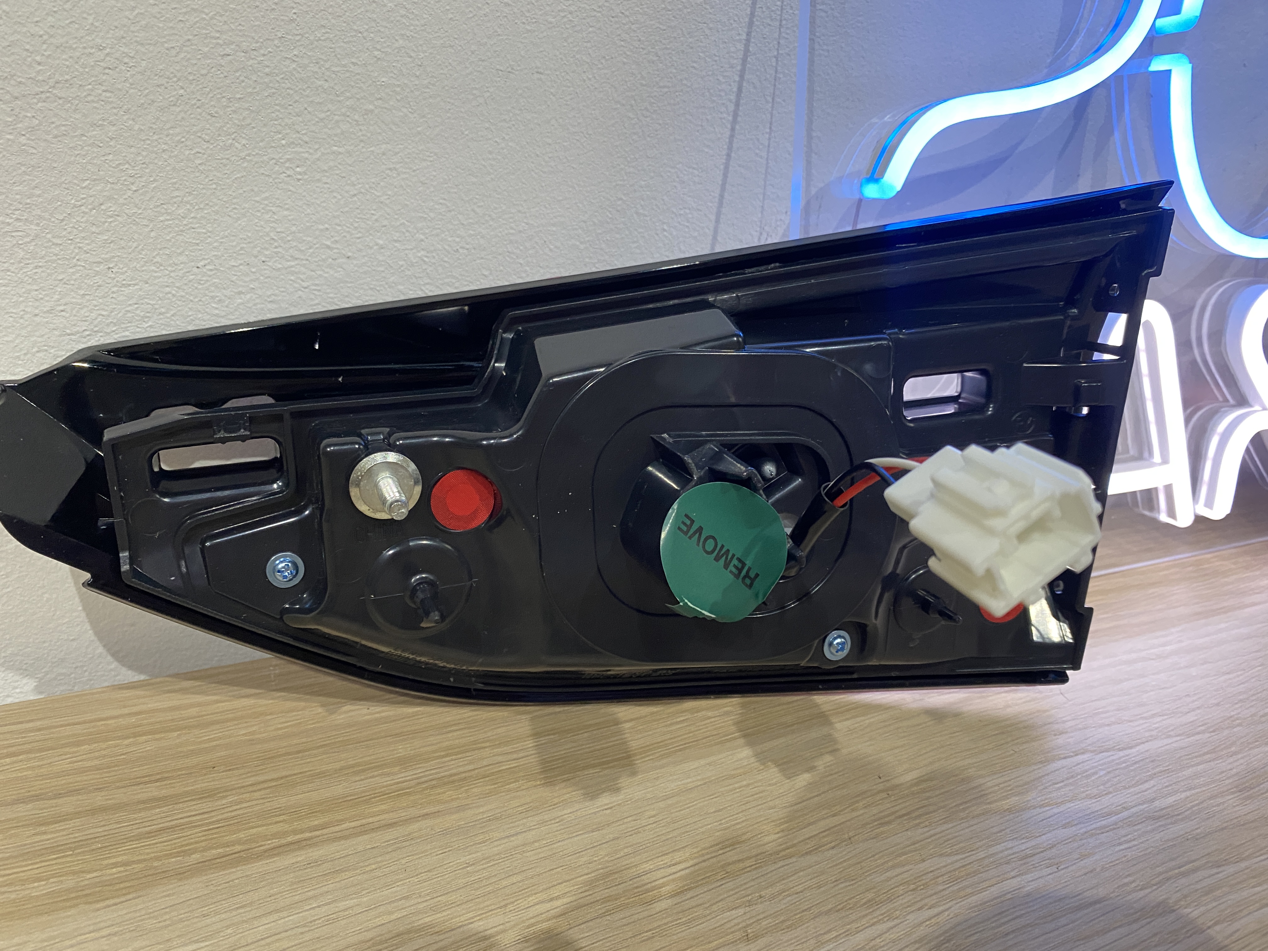 Задний левый внутренний фонарь LED для Mazda 6 GJ рестайлинг 2 (2018 - 2024) в интернет магазина 20BAR.