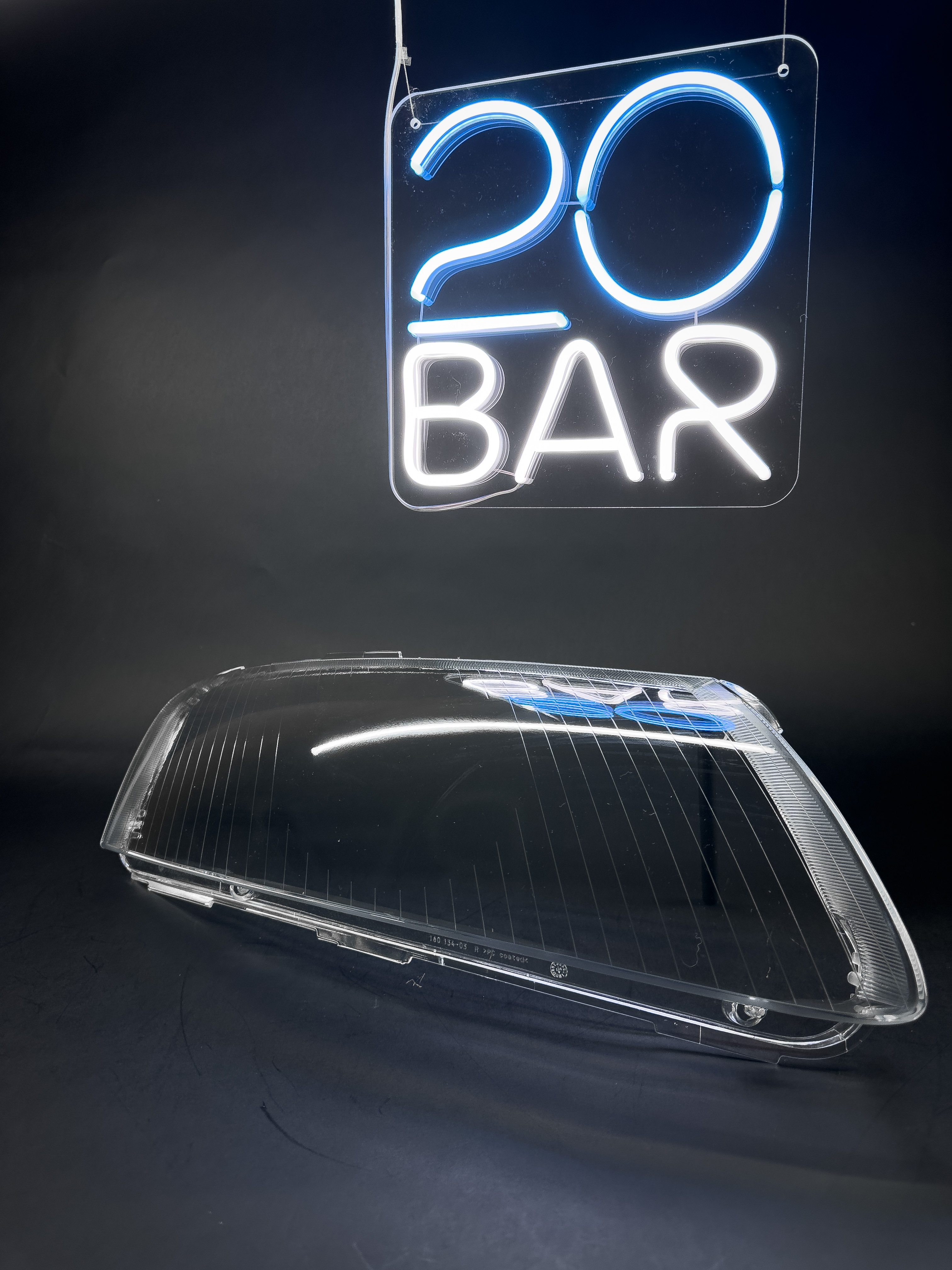 Левое стекло фары для Audi A6C6 рестайлинг (2008 - 2011) в интернет магазина 20BAR.