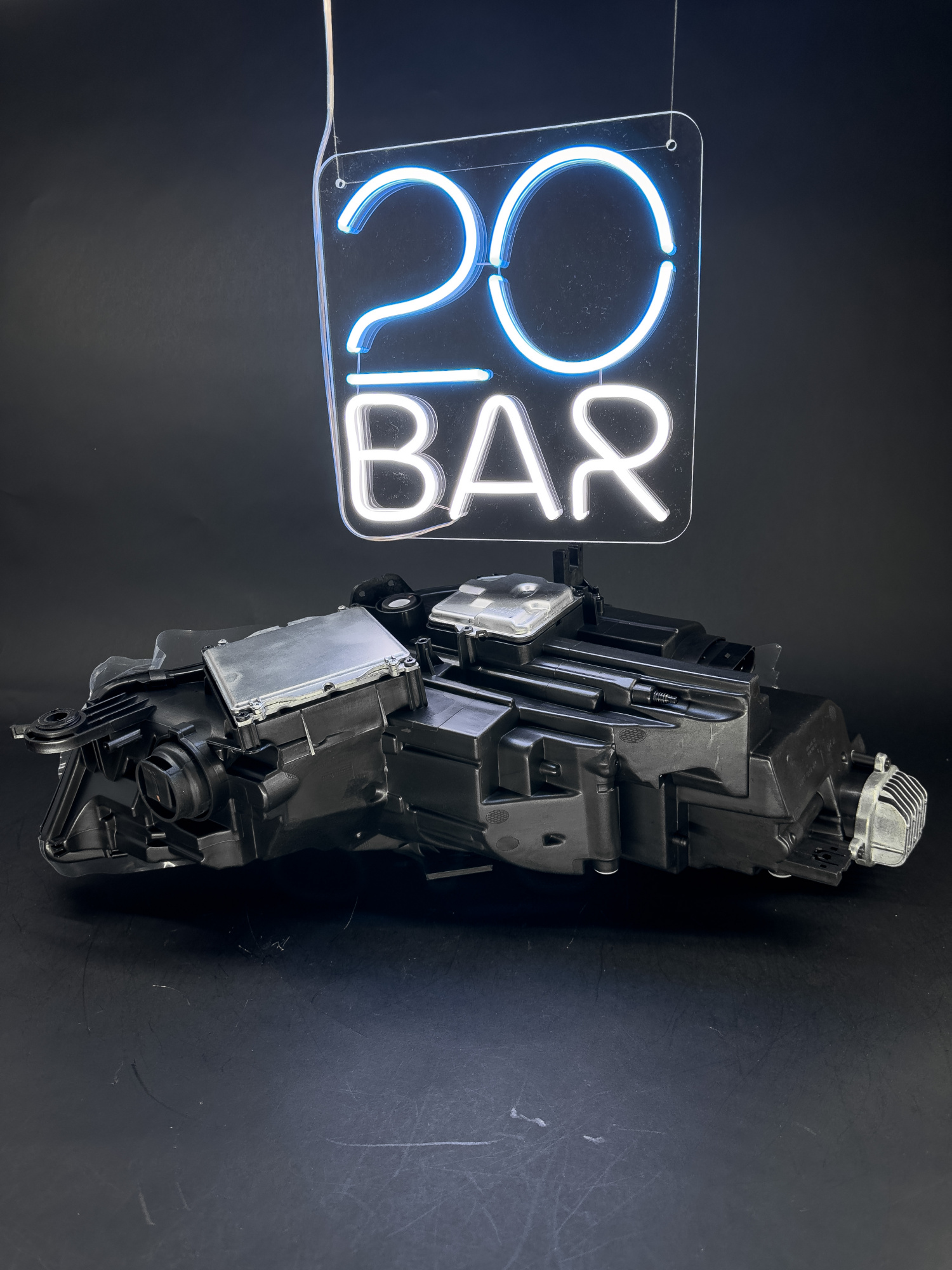 Левая фара LED для Audi A4B9 дорестайлинг (2015 - 2020) в интернет магазина 20BAR.