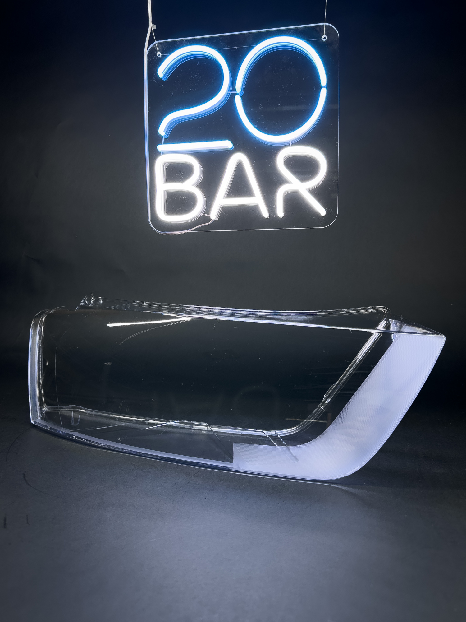 Левое стекло фары для Audi Q3 8U дорестайлинг (2010 - 2015) в интернет магазина 20BAR.